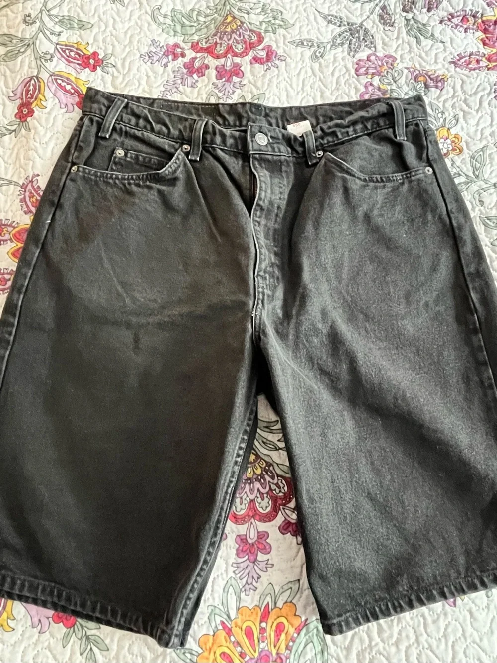 Vintage Men’s Levis Black Jean Shorts Size 38 - 1998 - Baggy